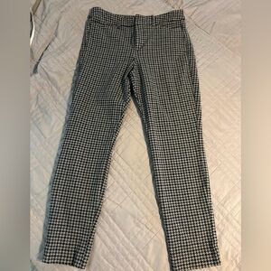 Chic Old Navy Houndstooth Patterned Pixie Pants